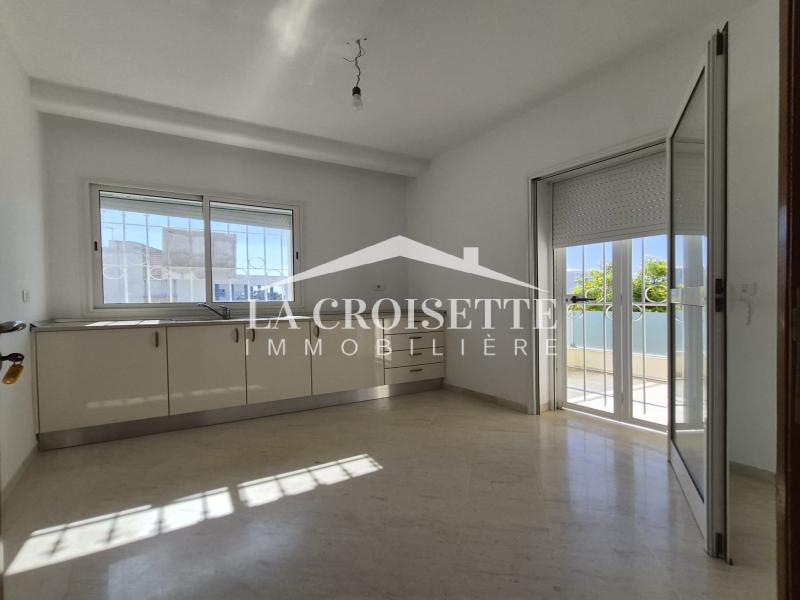 Villa S+4 avec piscine à Gammarth